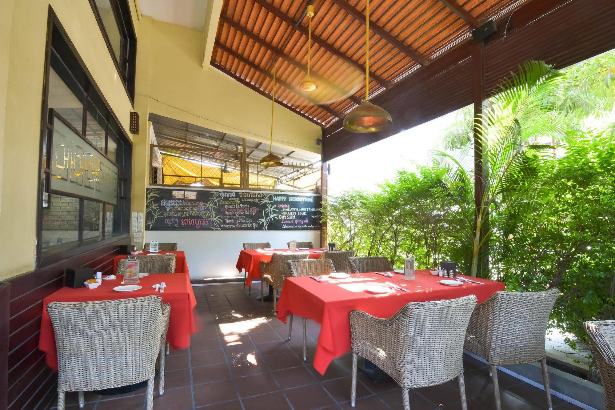 Feeling Home Hotel Πνομ Πενχ Εξωτερικό φωτογραφία